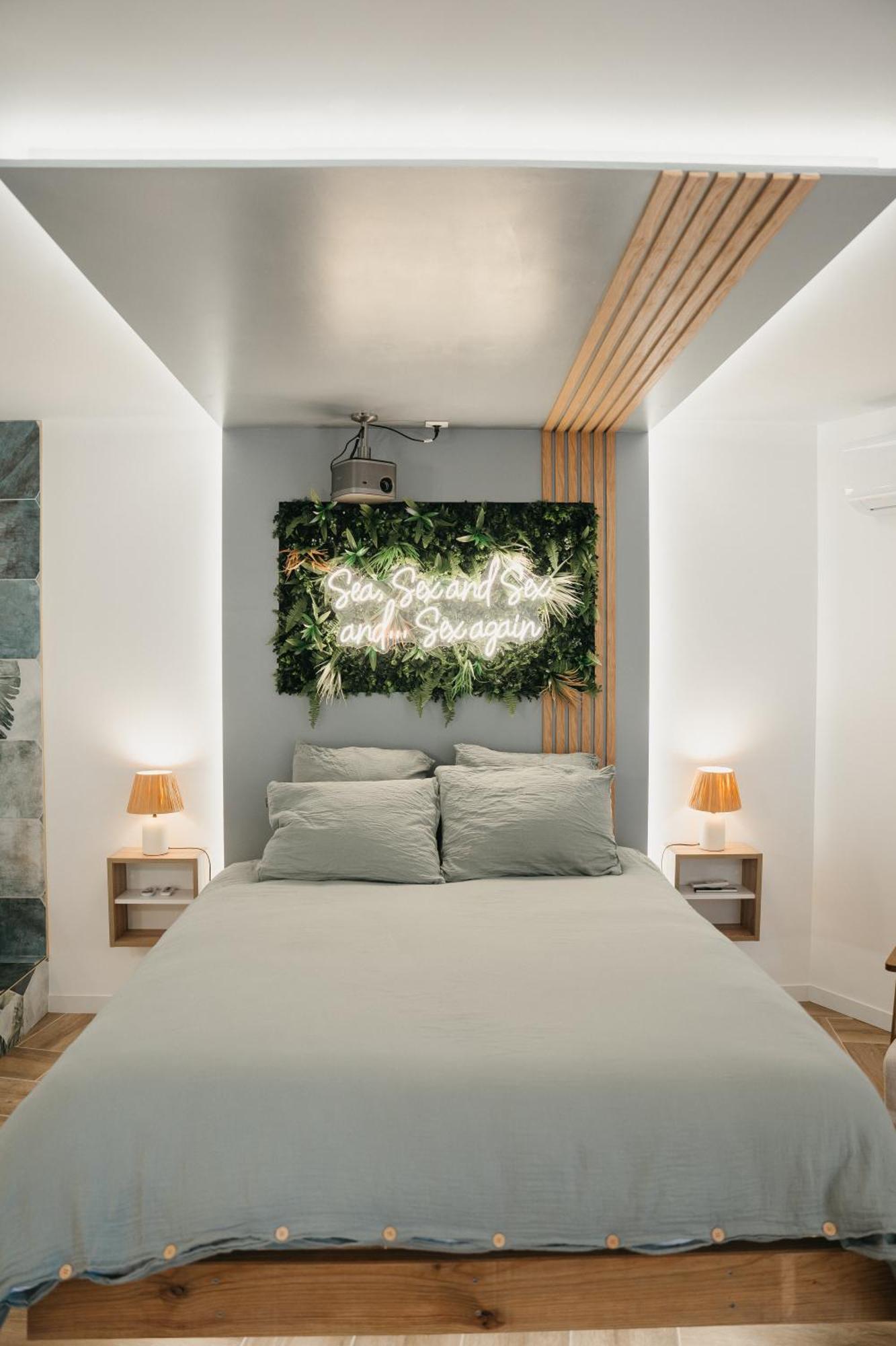 Love & Sunsets Suite Sausset-les-Pins Eksteriør bilde